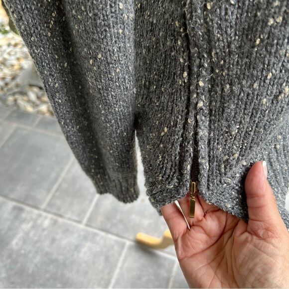 Banana Republic Sweater Oversize Gray Long Sleeved with 14” Zippers size S - Picture 7 of 7